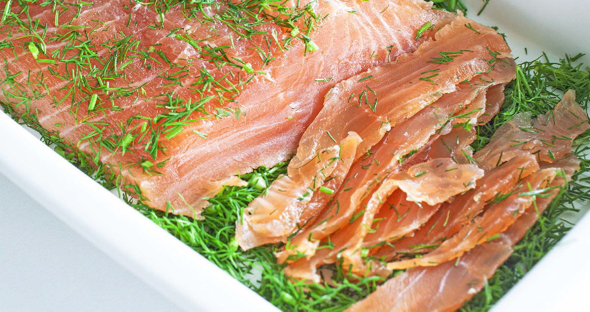Salmon Gravlax, cured salmon with dill