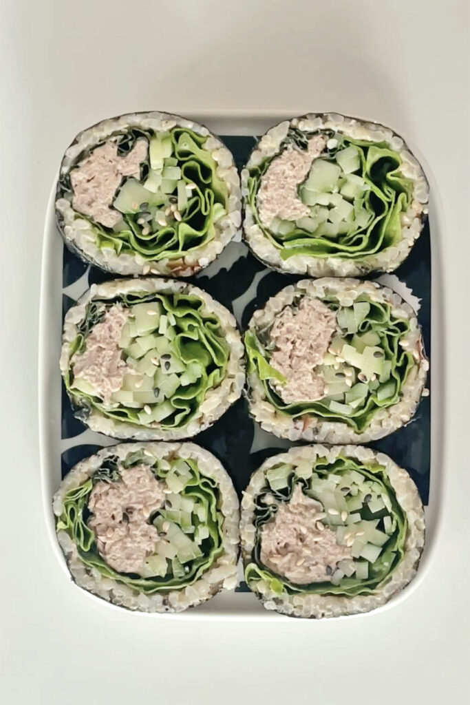 sliced kimbap